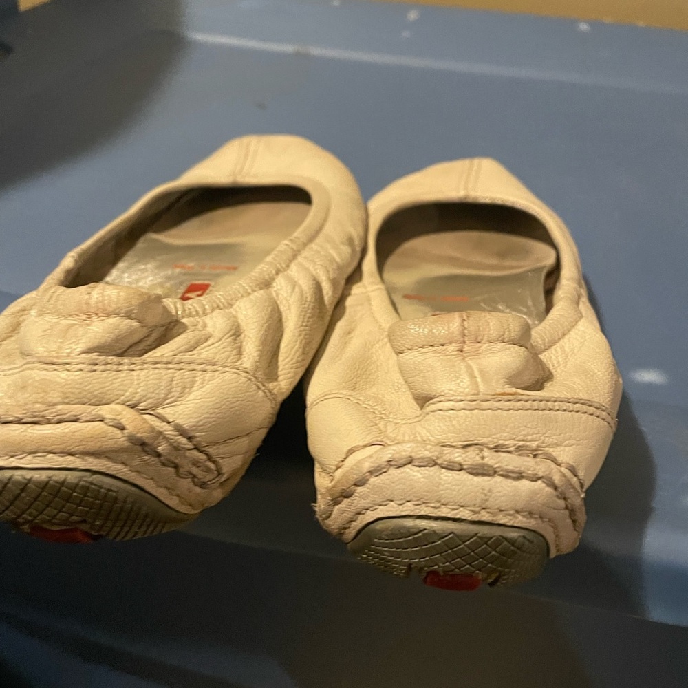 Super soft  leather Prada SZ 38 cream color - Picture 12 of 15